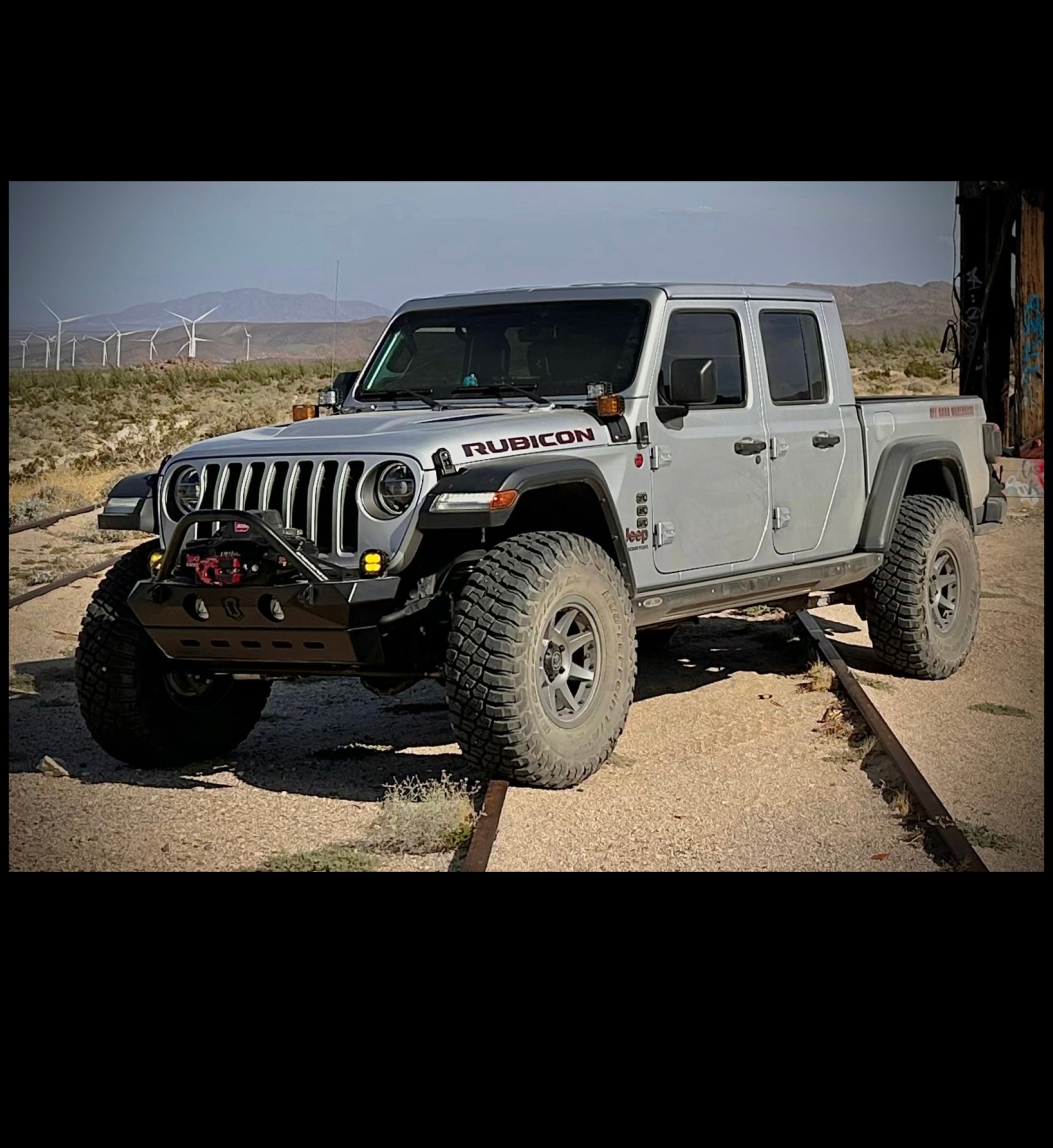 רכיבות קשוחות: התמודדות עם שטח לא סלחן עם תחנות כוח לשטח