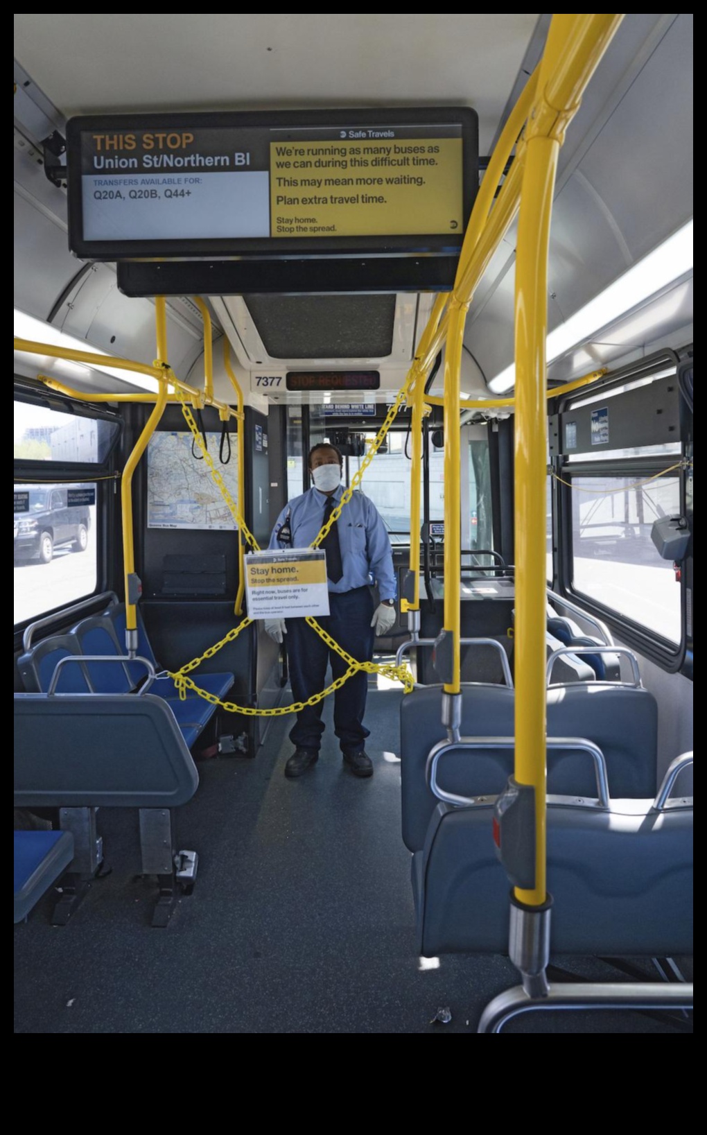 תחנות אוטובוס וסיפורים: כרוניקות של נוסעים בתחבורה ציבורית