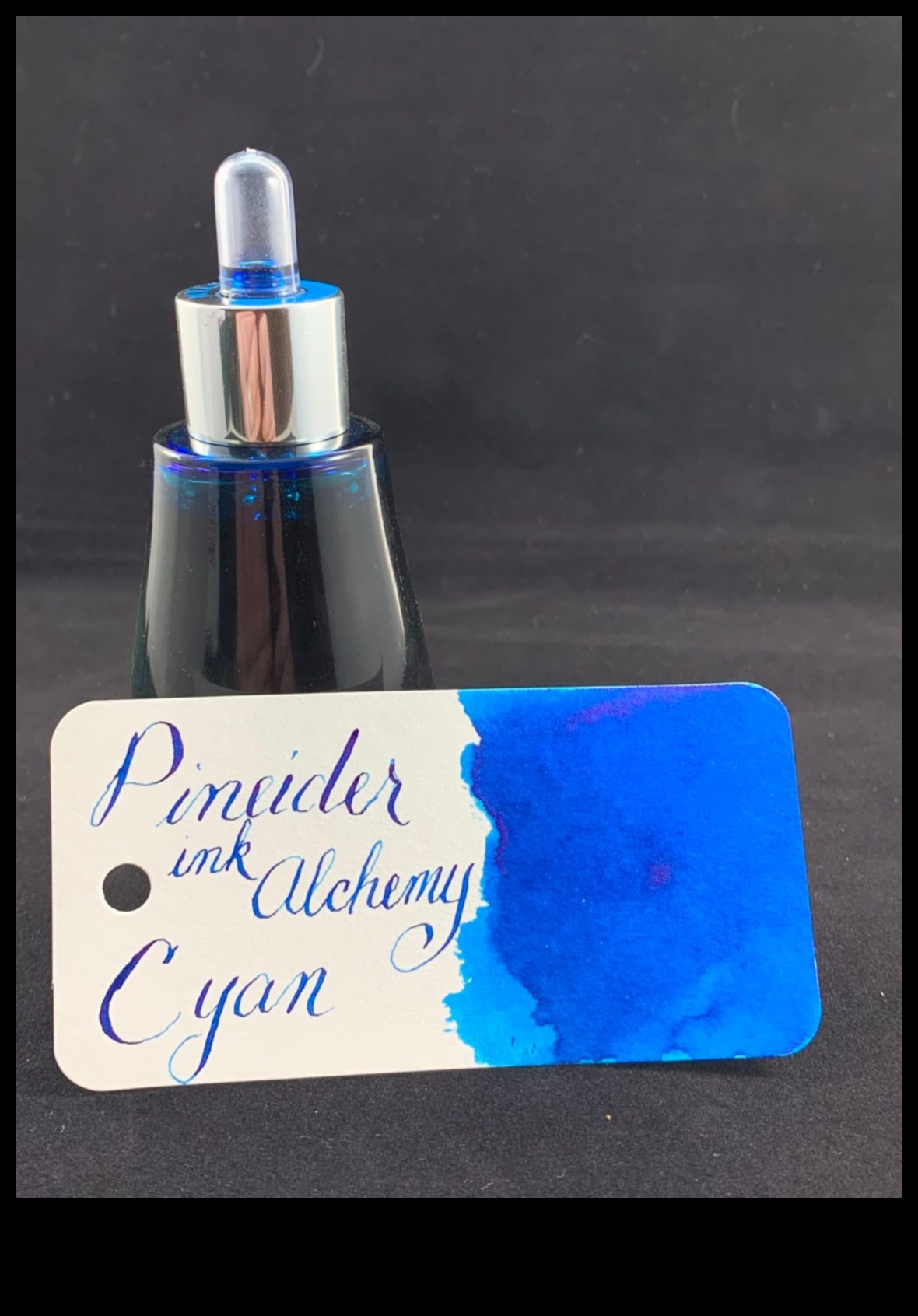 Ink Alchemy להעלות את המראה שלך עם Bold Statement Ink 4 אלכימיה של דיו: הרם את המראה שלך עם אומנות בדיו מודגש