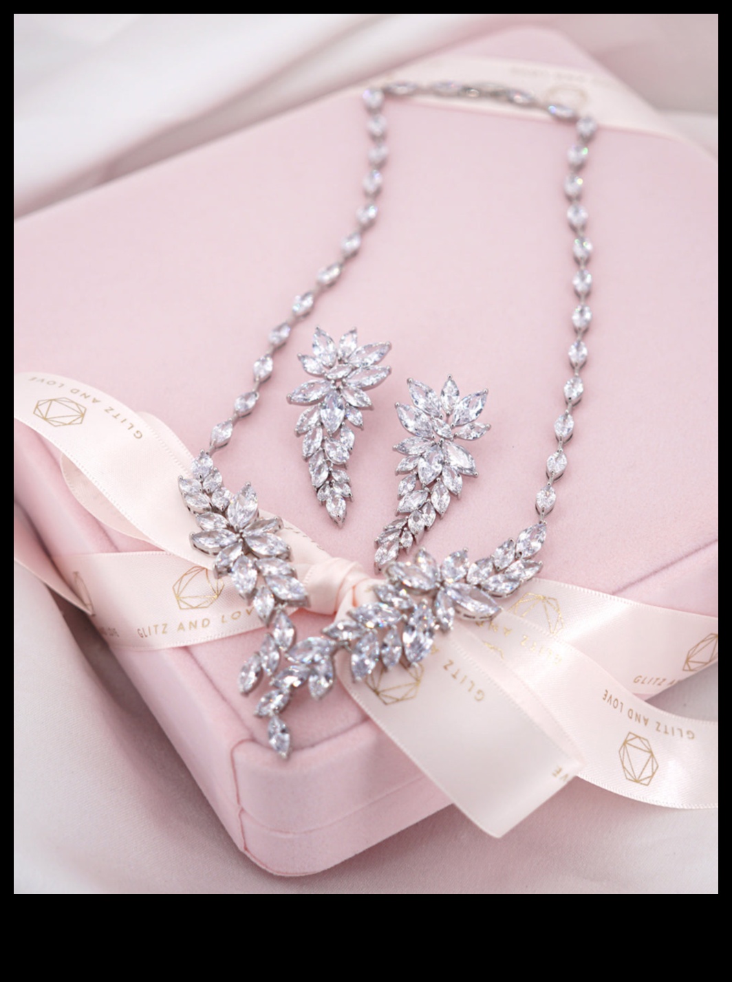 אלגנטיות נחשפה: עיטורי תכשיטי כלה