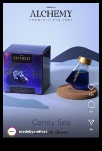 אלכימיה של דיו: הרם את המראה שלך עם אומנות בדיו מודגש