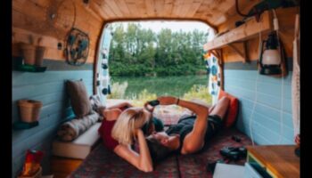 נוחות מותאמת אישית: חללי פנים מסוגננים בטנדרים מותאמים אישית