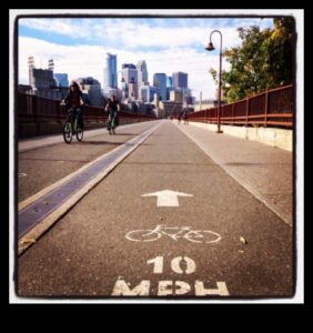 כרוניקות של עיר אופניים: נרטיבים מרוכבי אופניים נוסעים